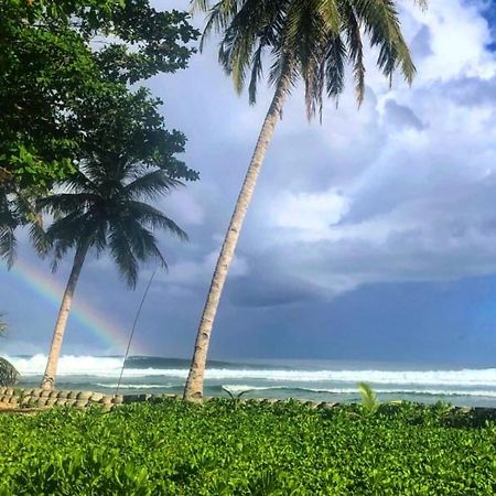 Southern Mentawai Outpost Sibigau Island Exterior foto